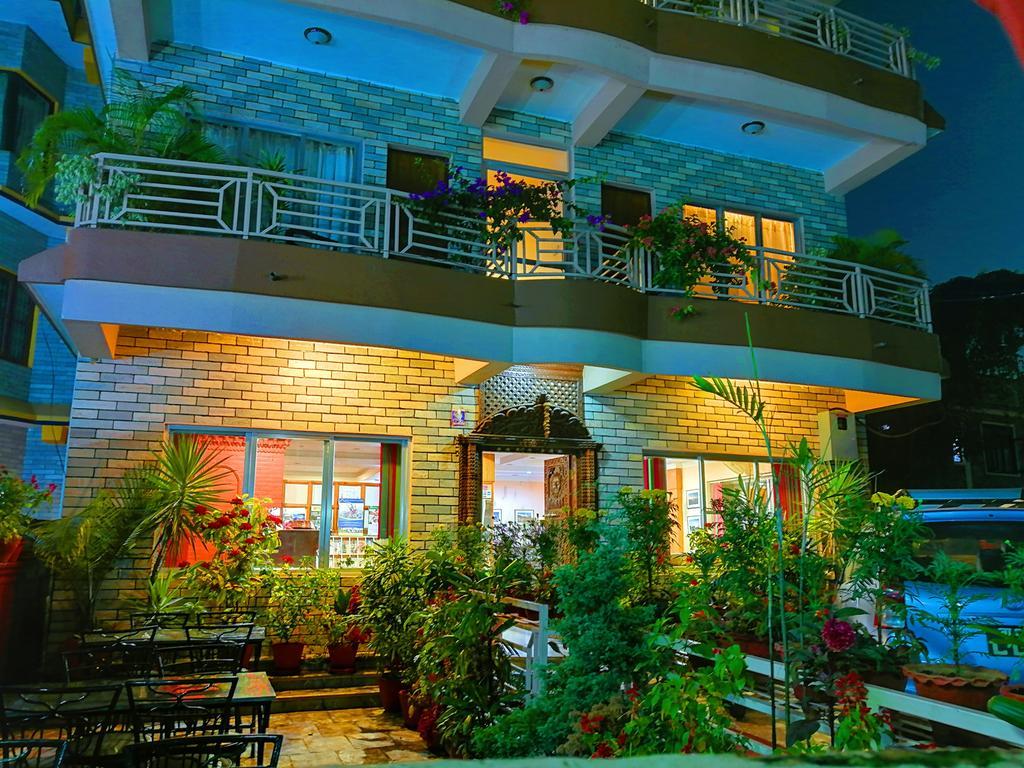 Hotel Center Lake Pokhara Exterior photo